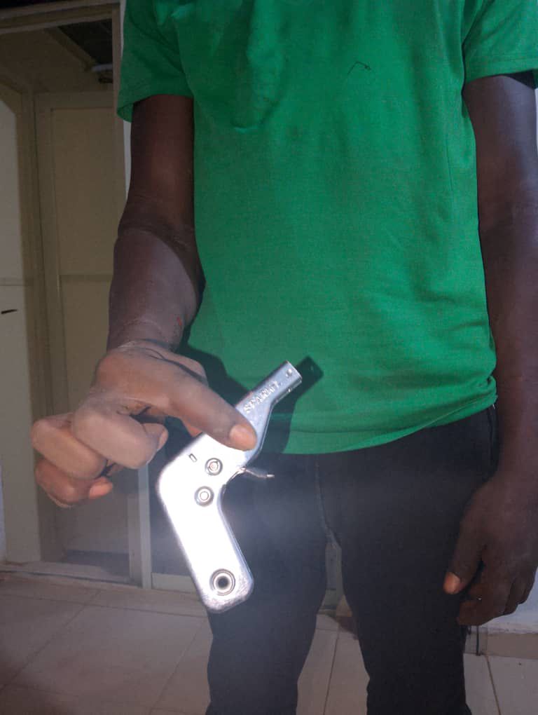 Police arrests 16-year-old armed robbery suspect, recover fake pistol in Anambra